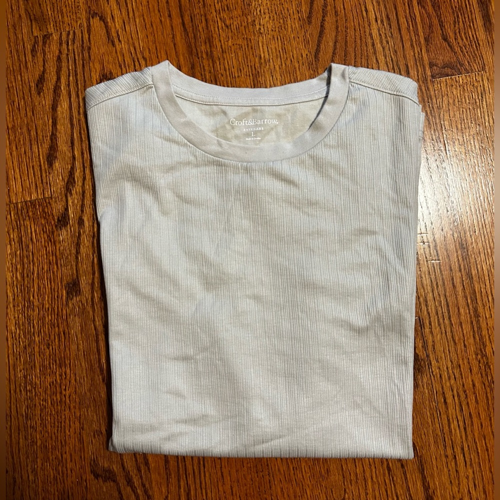 Croft & Barrow Cream Colored Short Sleeve Tee